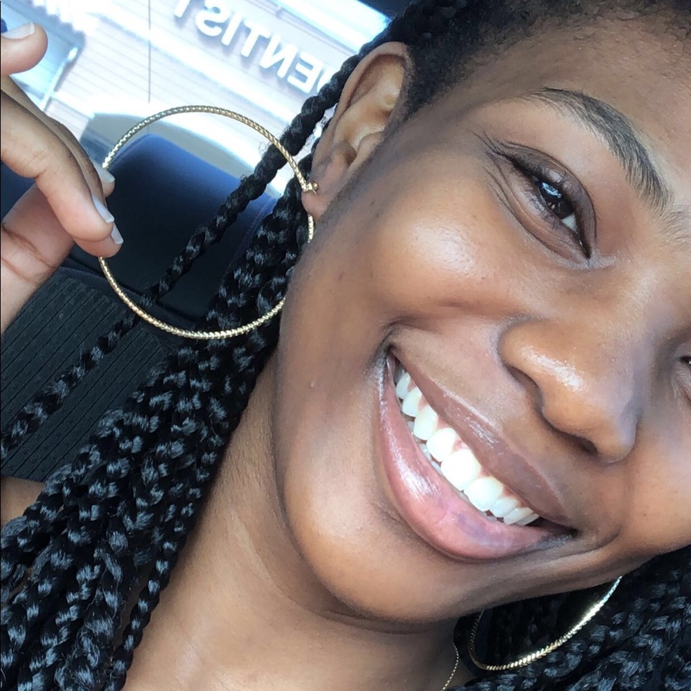Meet your Posher, Kemi